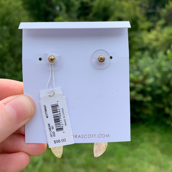 KENDRA SCOTT • Ivy Linear Earrings* - Picture 2 of 5